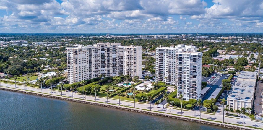 Condo à West Palm Beach, Floride, 1 chambre  № 2439180