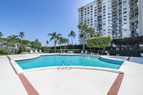 Copropriété à vendre à West Palm Beach, Floride: 1 chambre, 88.26 m2 № 2439180 - photo 14