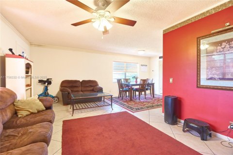Condo in Delray Beach, Florida, 1 bedroom № 1958288 - photo 9