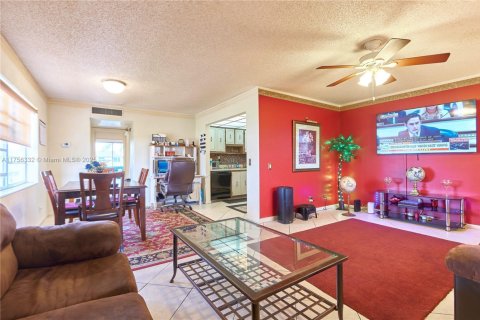 Condo in Delray Beach, Florida, 1 bedroom № 1958288 - photo 6