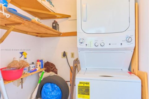 Condo in Delray Beach, Florida, 1 bedroom № 1958288 - photo 17