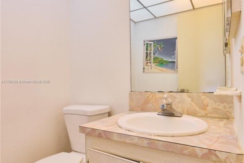 Condo in Delray Beach, Florida, 1 bedroom № 1958288 - photo 14