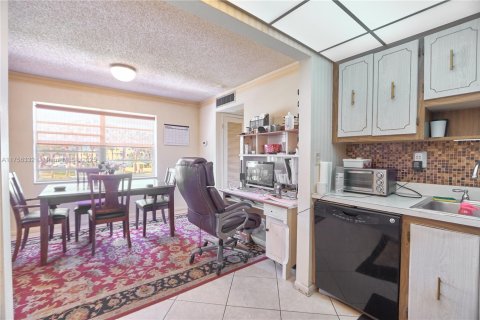 Condo in Delray Beach, Florida, 1 bedroom № 1958288 - photo 11