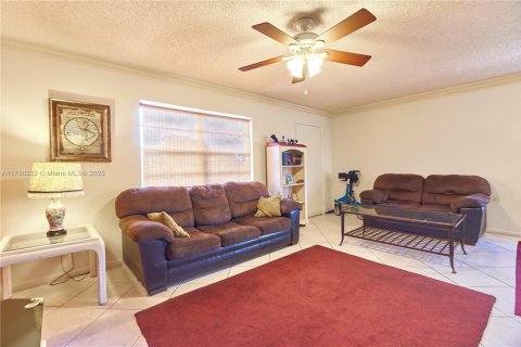 Condo in Delray Beach, Florida, 1 bedroom № 1958288 - photo 7