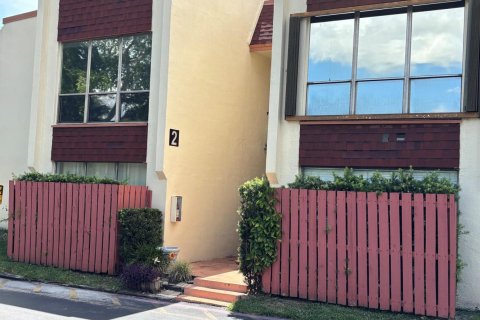 Condo in Plantation, Florida, 2 bedrooms  № 2191920 - photo 9