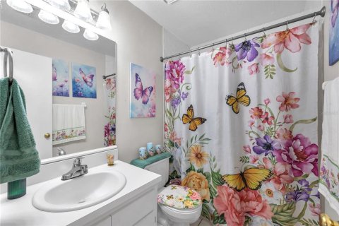 House in Tampa, Florida 3 bedrooms, 141.4 sq.m. № 2225349 - photo 20