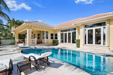Villa ou maison à Hollywood, Floride 4 chambres, 270.53 m2 № 2037636