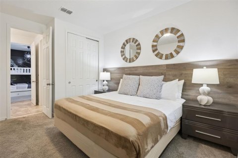 Casa en venta en Kissimmee, Florida, 6 dormitorios, 278.52 m2 № 2298214 - foto 15