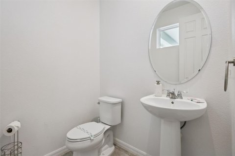 Casa en venta en Kissimmee, Florida, 6 dormitorios, 278.52 m2 № 2298214 - foto 24