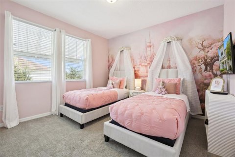 Casa en venta en Kissimmee, Florida, 6 dormitorios, 278.52 m2 № 2298214 - foto 18