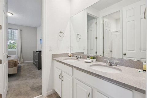 Casa en venta en Kissimmee, Florida, 6 dormitorios, 278.52 m2 № 2298214 - foto 21