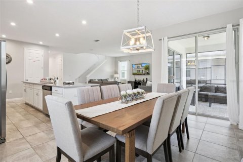 Casa en venta en Kissimmee, Florida, 6 dormitorios, 278.52 m2 № 2298214 - foto 10