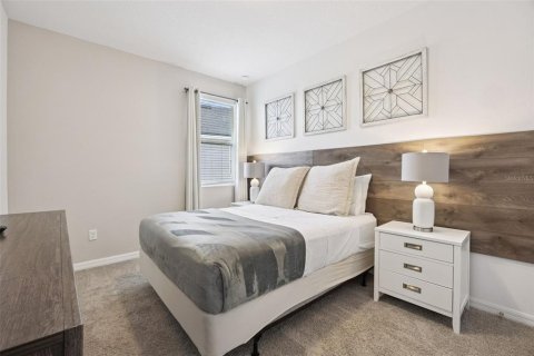 Casa en venta en Kissimmee, Florida, 6 dormitorios, 278.52 m2 № 2298214 - foto 17