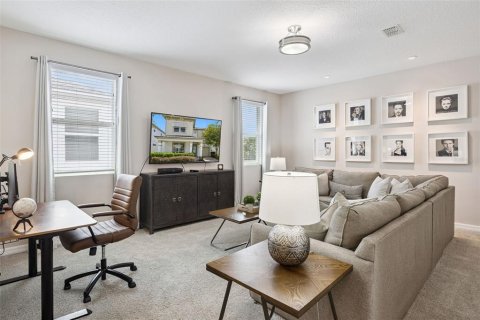 Casa en venta en Kissimmee, Florida, 6 dormitorios, 278.52 m2 № 2298214 - foto 8