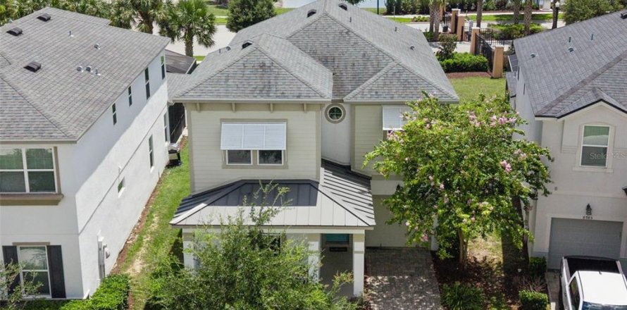 Casa en SOLARA RESORT en Kissimmee, Florida 6 dormitorios, 278.52 m2 № 2298214