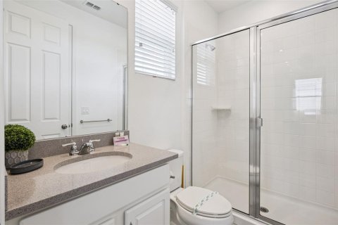 Casa en venta en Kissimmee, Florida, 6 dormitorios, 278.52 m2 № 2298214 - foto 23