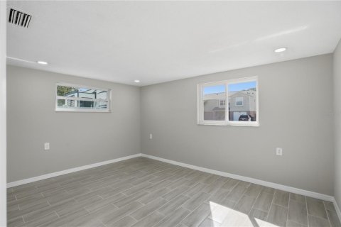 Villa ou maison à louer à Port Richey, Floride: 3 chambres, 121.89 m2 № 2103430 - photo 10