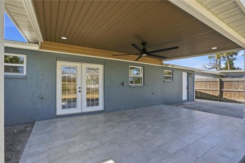 Villa ou maison à louer à Port Richey, Floride: 3 chambres, 121.89 m2 № 2103430 - photo 2