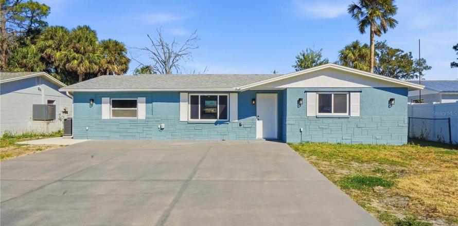 Villa ou maison à Port Richey, Floride 3 chambres, 121.89 m2 № 2103430