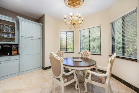 Casa en venta en Cutler Bay, Florida, 5 dormitorios, 438.22 m2 № 2059594 - foto 26