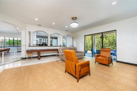 Casa en venta en Cutler Bay, Florida, 5 dormitorios, 438.22 m2 № 2059594 - foto 30