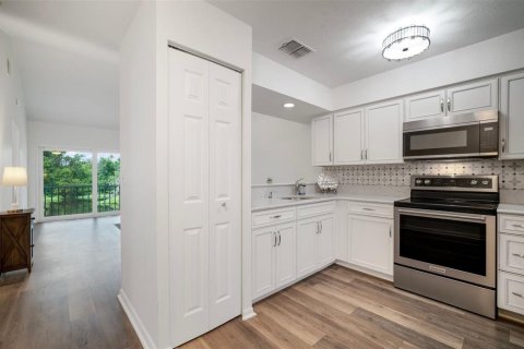 Copropriété à vendre à New Port Richey, Floride: 2 chambres, 77.57 m2 № 1817427 - photo 2