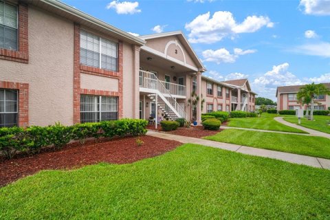 Copropriété à vendre à New Port Richey, Floride: 2 chambres, 77.57 m2 № 1817427 - photo 1