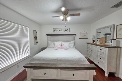 House in Okeechobee, Florida 3 bedrooms, 135.27 sq.m. № 1773746 - photo 23