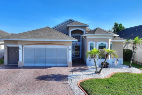 House in Davenport, Florida 3 bedrooms, 193.33 sq.m. № 2308094