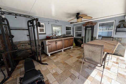 House in Largo, Florida 2 bedrooms, 95.32 sq.m. № 2388122 - photo 6