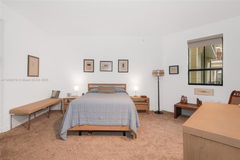 Condominio en venta en Coral Gables, Florida, 1 dormitorio, 86.31 m2 № 1963192 - foto 19