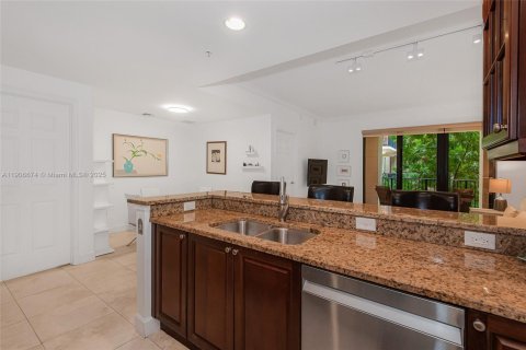 Condominio en venta en Coral Gables, Florida, 1 dormitorio, 86.31 m2 № 1963192 - foto 2