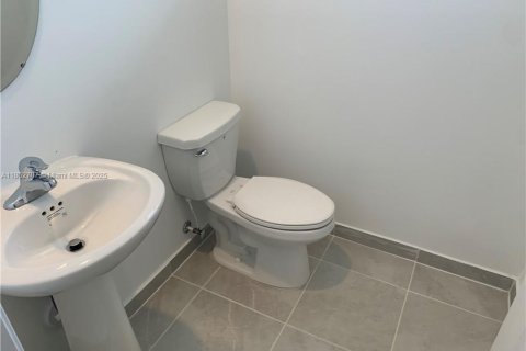 Villa ou maison à louer à Homestead, Floride: 4 chambres, 137.77 m2 № 1891063 - photo 7