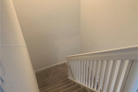 Villa ou maison à louer à Homestead, Floride: 4 chambres, 137.77 m2 № 1891063 - photo 9