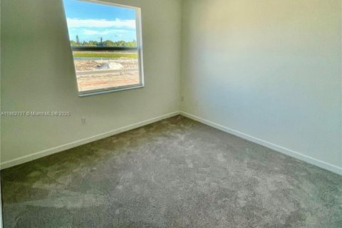 Villa ou maison à louer à Homestead, Floride: 4 chambres, 137.77 m2 № 1891063 - photo 12