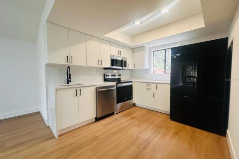 Appartement à louer à Orlando, Floride: 2 chambres, 98.48 m2 № 2429146 - photo 4