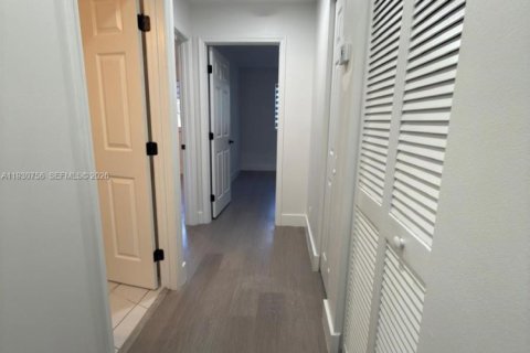 Touwnhouse à louer à Coral Springs, Floride: 3 chambres, 190.26 m2 № 1990889 - photo 29