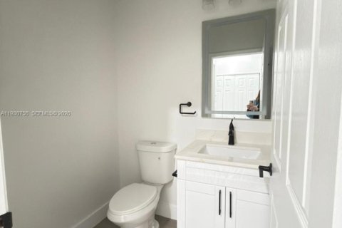 Touwnhouse à louer à Coral Springs, Floride: 3 chambres, 190.26 m2 № 1990889 - photo 16