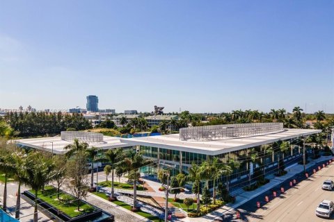 Propiedad comercial en venta en Hallandale Beach, Florida № 1972292 - foto 3