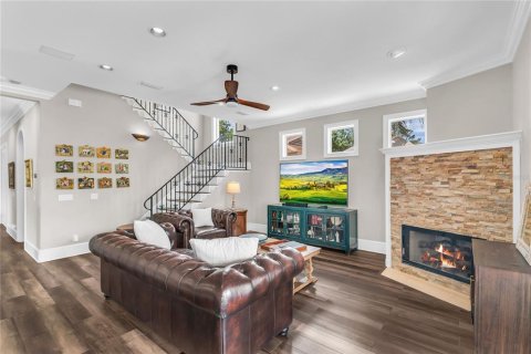 Casa en venta en Orlando, Florida, 4 dormitorios, 297.38 m2 № 2102072 - foto 18