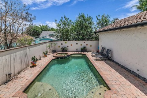 Casa en venta en Orlando, Florida, 4 dormitorios, 297.38 m2 № 2102072 - foto 22