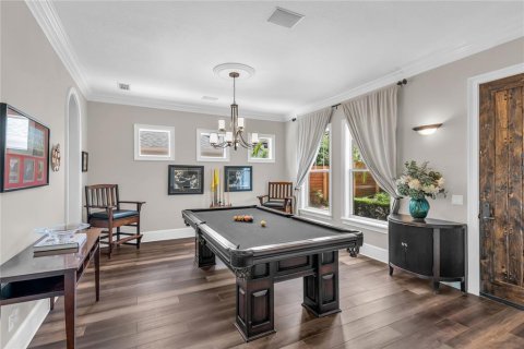 Casa en venta en Orlando, Florida, 4 dormitorios, 297.38 m2 № 2102072 - foto 9