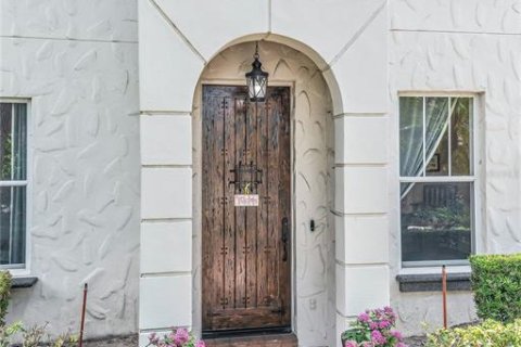 Casa en venta en Orlando, Florida, 4 dormitorios, 297.38 m2 № 2102072 - foto 4