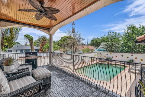 Casa en venta en Orlando, Florida, 4 dormitorios, 297.38 m2 № 2102072 - foto 21