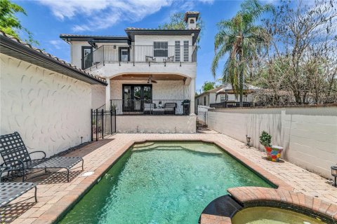 Casa en venta en Orlando, Florida, 4 dormitorios, 297.38 m2 № 2102072 - foto 30