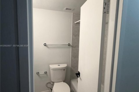 Copropriété à vendre à Miami Beach, Floride: 2 chambres, 102.66 m2 № 2066400 - photo 24