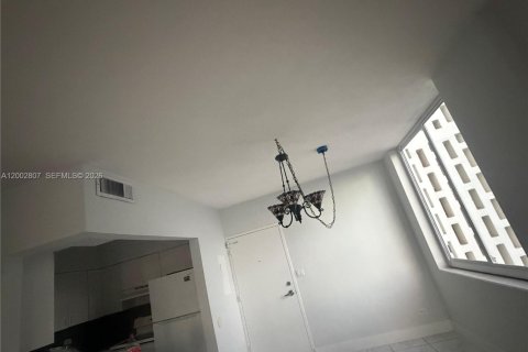 Copropriété à vendre à Miami Beach, Floride: 2 chambres, 102.66 m2 № 2066400 - photo 14