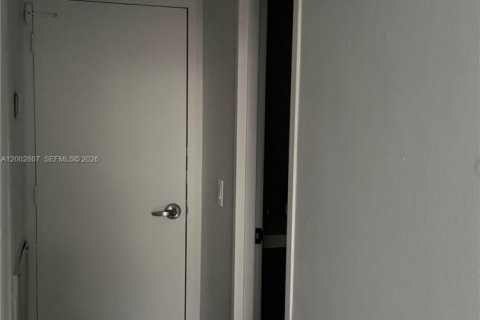 Copropriété à vendre à Miami Beach, Floride: 2 chambres, 102.66 m2 № 2066400 - photo 10