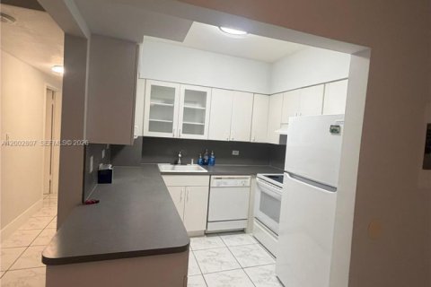 Copropriété à vendre à Miami Beach, Floride: 2 chambres, 102.66 m2 № 2066400 - photo 6