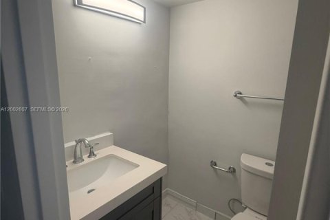 Copropriété à vendre à Miami Beach, Floride: 2 chambres, 102.66 m2 № 2066400 - photo 18